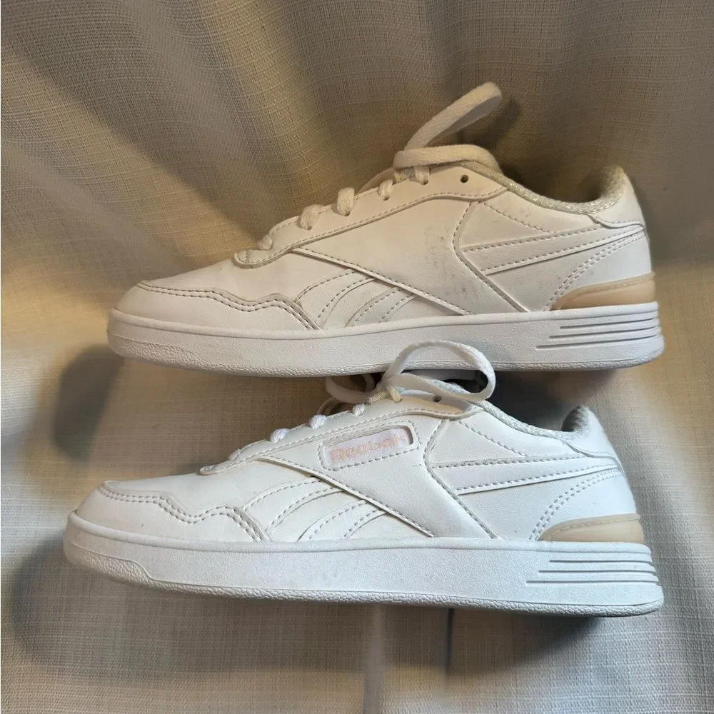 Reebok Women's Court Advance Clip Sneaker White 5